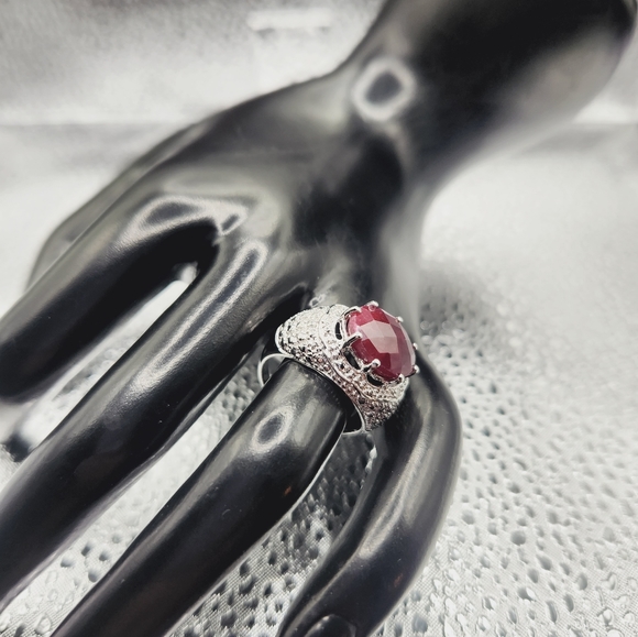 Ladies Ring - Picture 2 of 3